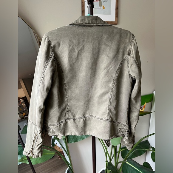 Bomber jacket - Picture 2 of 2